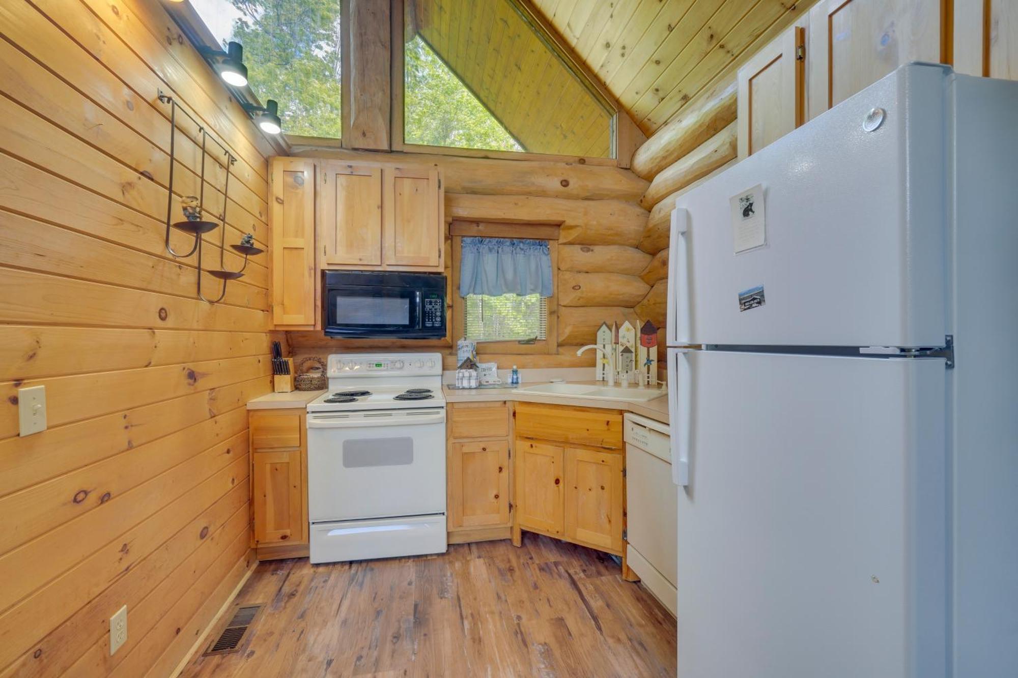 Gatlinburg Cabin With Hot Tub About 11 Miles To Downtown Εξωτερικό φωτογραφία