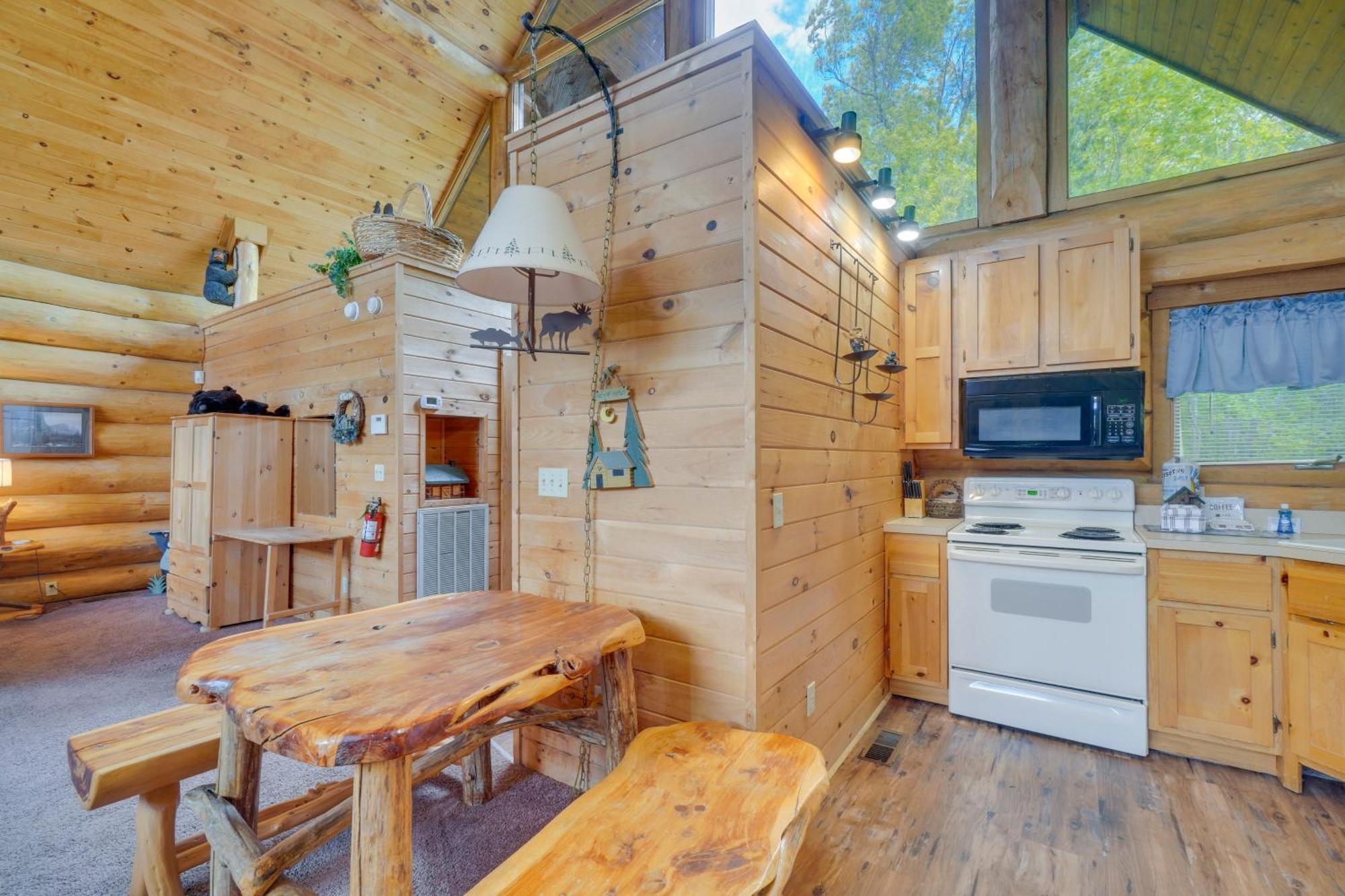 Gatlinburg Cabin With Hot Tub About 11 Miles To Downtown Εξωτερικό φωτογραφία